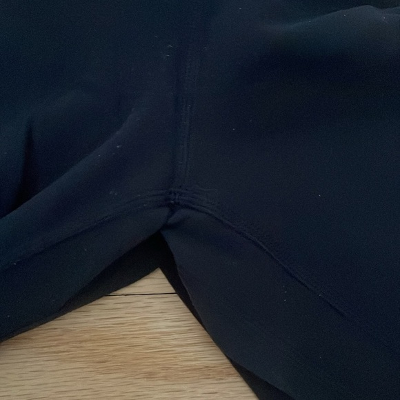 Lululemon Black TALL Leggings -4 Preloved - Picture 3 of 8
